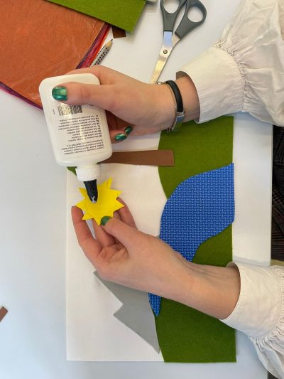 “Et si l’eau n’était pas que bleue ?” – Visite-atelier découpage