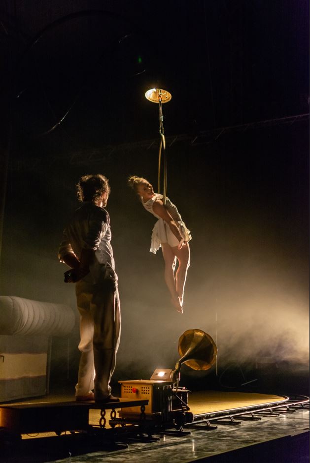 Jump Cut – Compagnie Double Take – Cinematic Circus